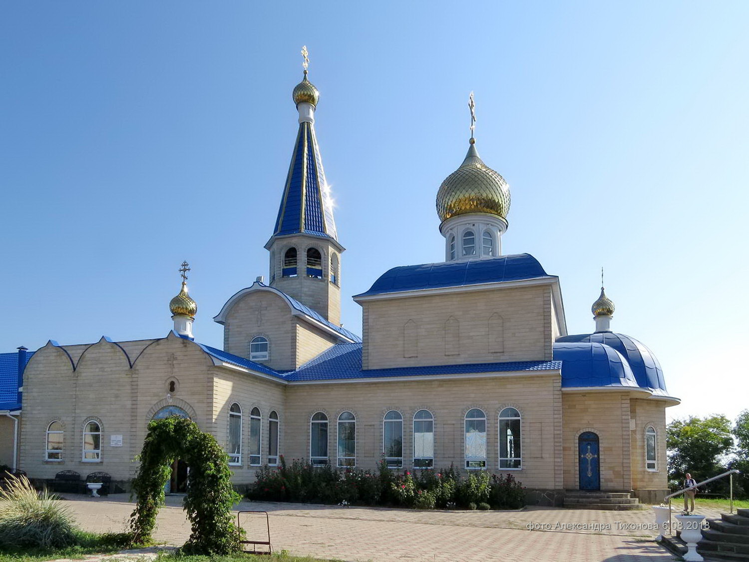 Храм введения пресвятой богородицы. Свято-Введенская Церковь Ейск. Храм введения во храм Пресвятой Богородицы г. Ейск. Ейск храмы Введенский. Собор Ейск.