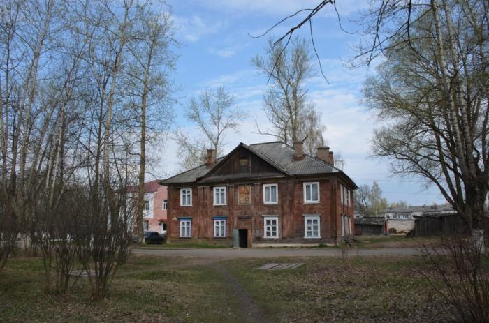 Поселок полом. Поселок Парфино. Парфино Новгородская область. Поселок Парфино Новгородской. Новгородская область, посёлок городского типа Парфино.