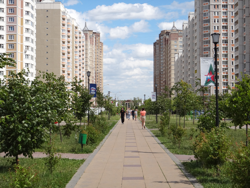 Г подольск ул московская. Бульвар 65 летия Победы Подольск. Аллея бульвар 65 летия Победы. Аллея в Кузнечиках Подольск. Бульвар 65 лет Победы Подольск аллея.