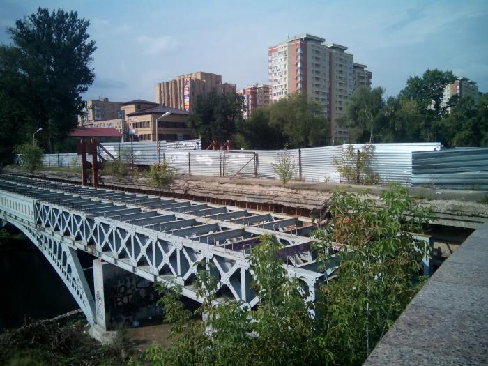 Пешеходный мост через реку Клязьма в Щелково. Мост через Клязьму в Щелково. Старый мост Щелково. Город Щелково старый мост.