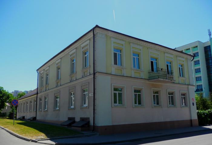 Кирова 22