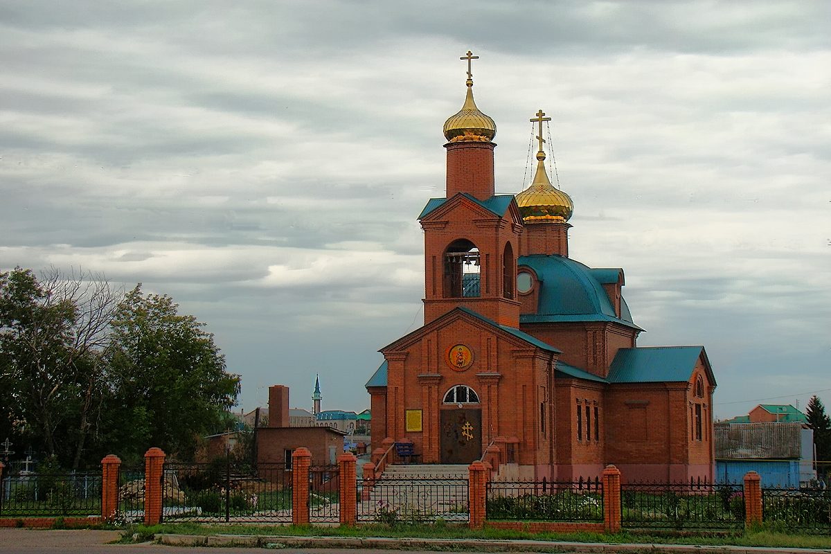 Храм архангела михаила курск. Храм Архангела Михаила Черемшан. Село Черемшан. Село Черемшан Республика Татарстан. Церковь Архангела Михаила Верхнекасиново.