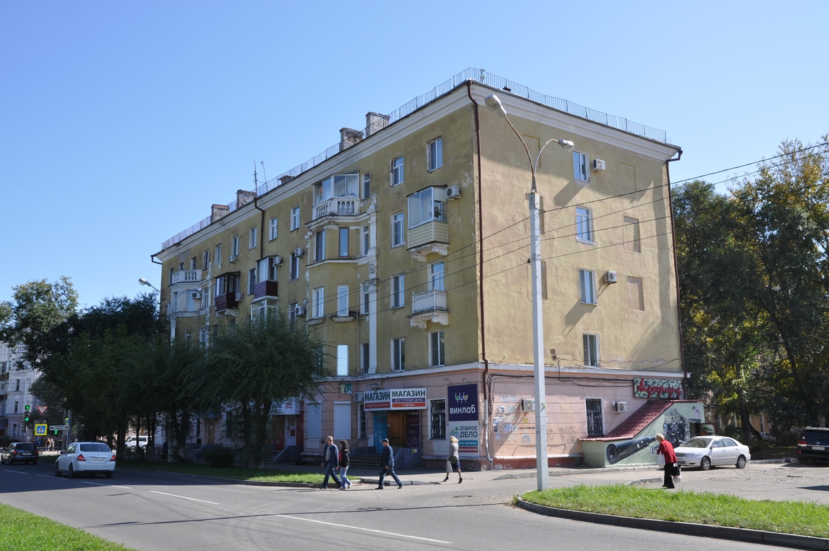 комсомольск на амуре новостройки. работа на крыше. аллея труда 10 комсомольск-на-амуре. дом без крыши. душа комсомольск-на-амуре.