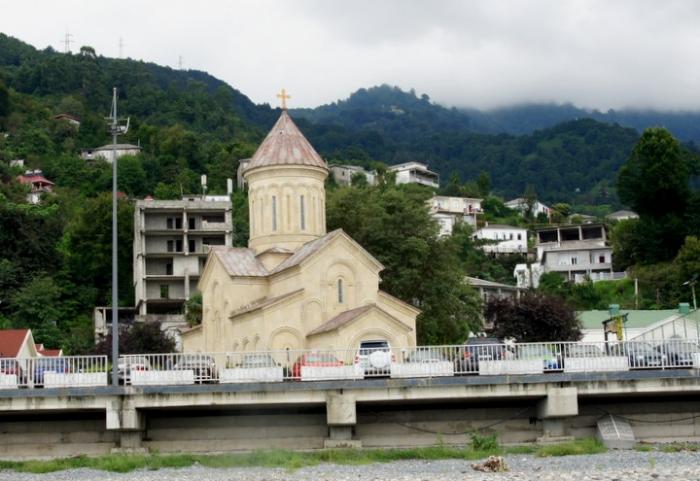 Сарпи водопад Андрея Первозванного