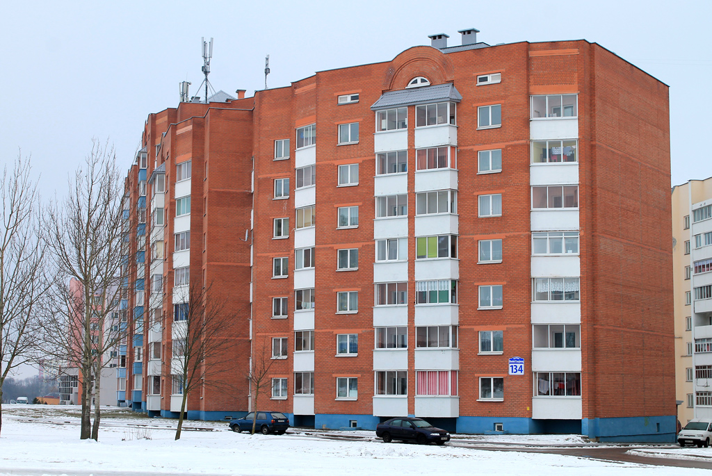 Молодечно улица великий гостинец. Пятиэтажки в Молодечно. Молодечно Великий гостинец дом 92. 222307 Молодечно улица мира.