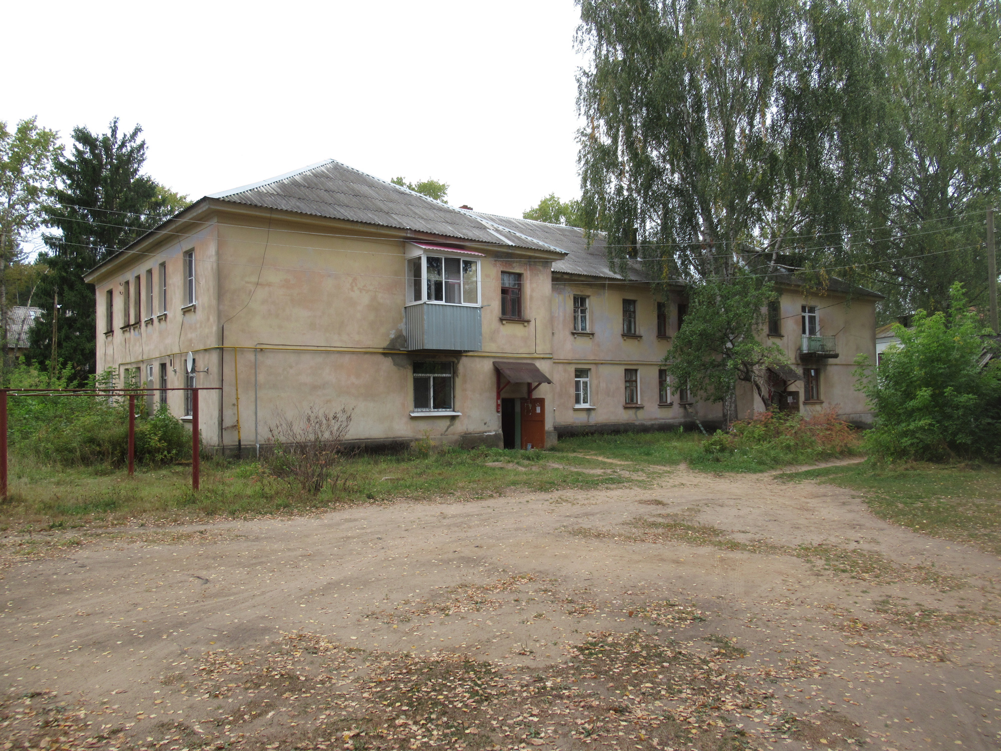 Г белый городок. Белый городок Тверская область. Белый городок улица Лесная. Белый городок улица Лесная дом 6. Библиотека белый городок.