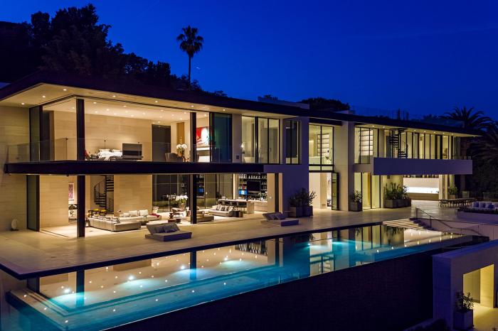 908 Bel Air Road - Los Angeles, California