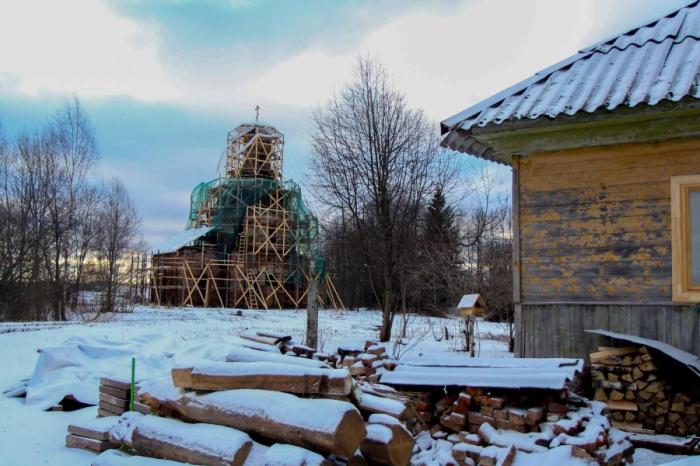 Сев спасе. Спас на Днепре Смоленская. Село спас Смоленской области. Церковь Преображения Господня в Спасе-на-Днепре.