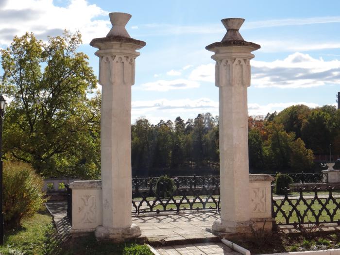 коринфский ордер в архитектуре древней греции. коринфский ордер древней греции. колонна верный. колонна марка аврелия рельефы. колонна коринфского ордера.