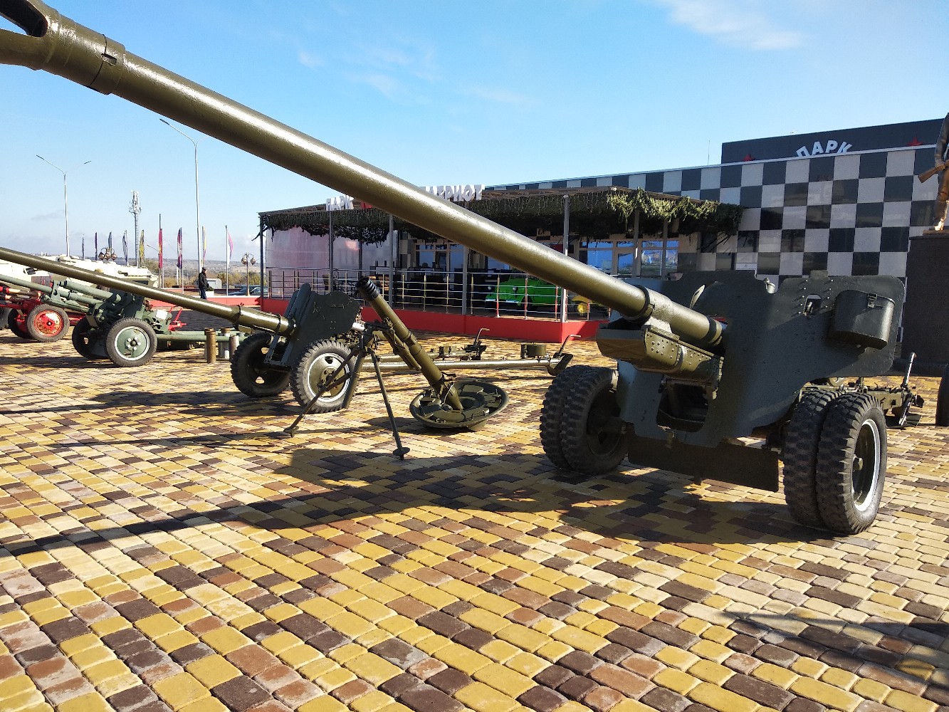 100 mm field gun BS-3 M1944 on display - Kamensk-Shakhtinsky