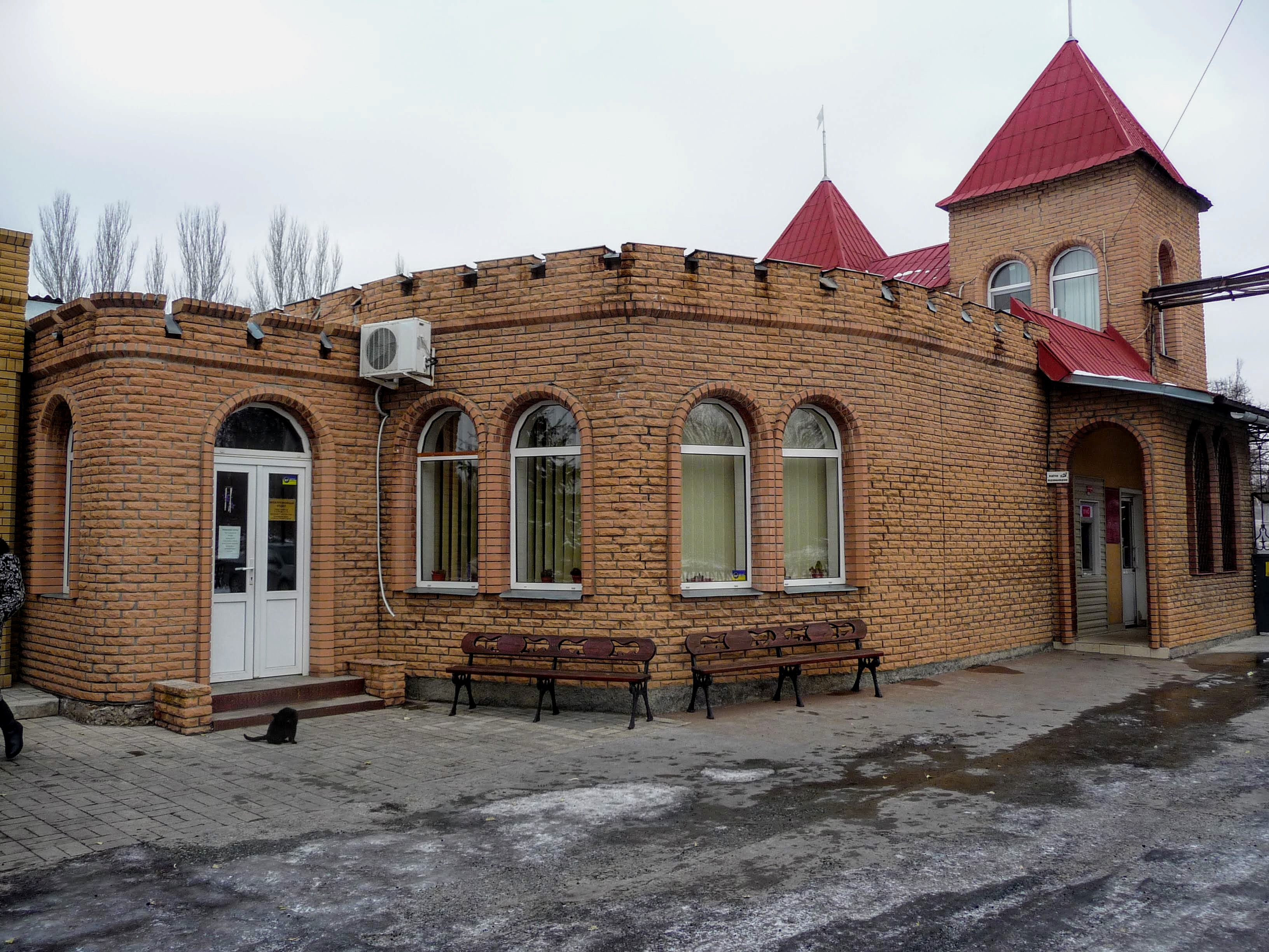 Город бахмут. Завод шампанских вин Бахмут. Г Бахмут Донецкая область. Артемовский завод шампанских вин сейчас. Бахмут завод шампанских вин война.