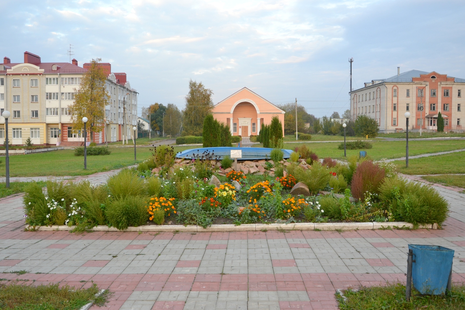 Хотынец орловская область. Городское поселение Хотынец. Пгт Хотынец Орловской области. Городское поселение Хотынец Школьная.