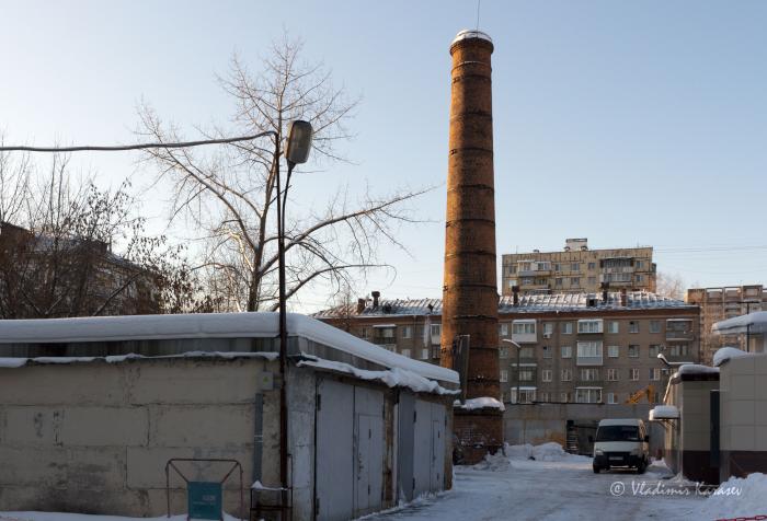 Котельная москва. Котельная труба Калуга Суворова. Дымовая труба кочегарки Невская мануфактура. Рубинштейна 23 труба котельной. Труба котельной Москва.