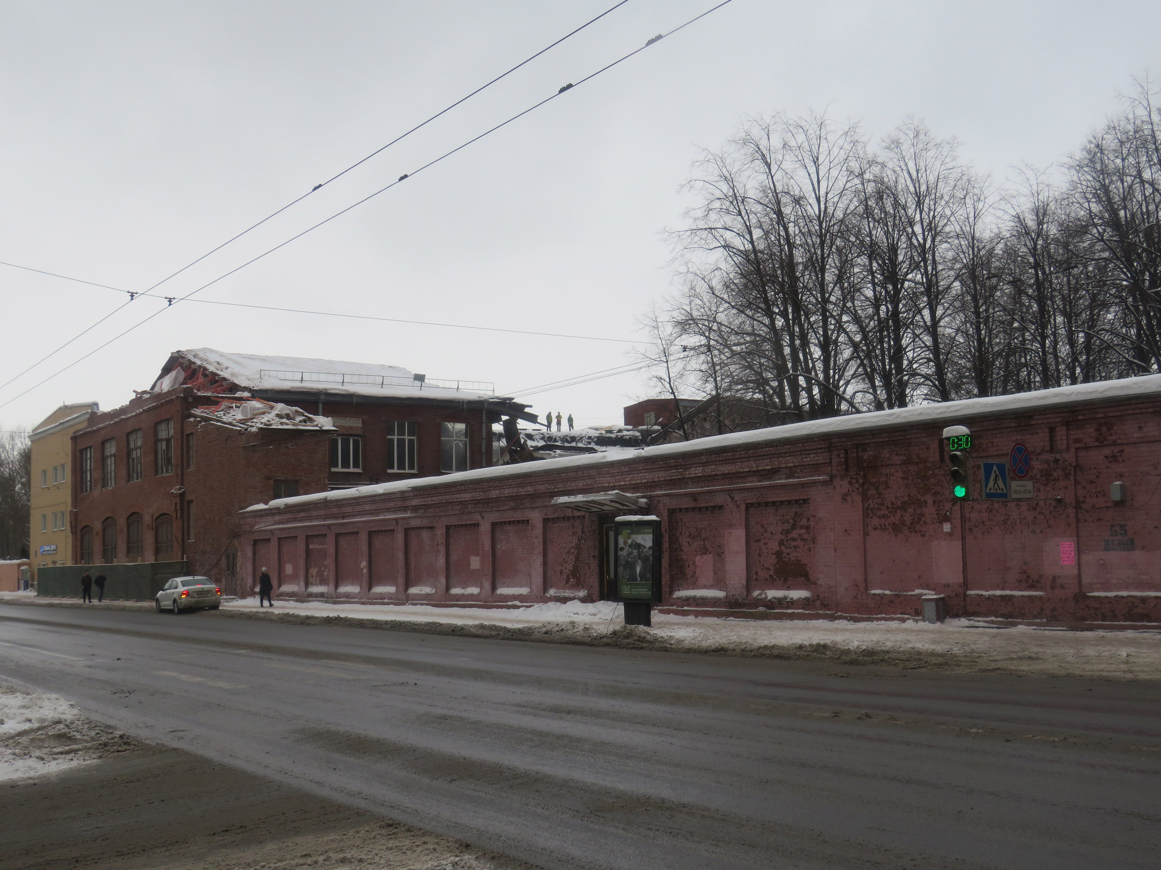 Санкт петербург заводы номера телефоны. Эскалаторный завод ЛАТРЭС Санкт Петербург. Петербургский завод "ЭЛЭС". 57 Корпус МАИ. ЭЛЭС завод фотографии.