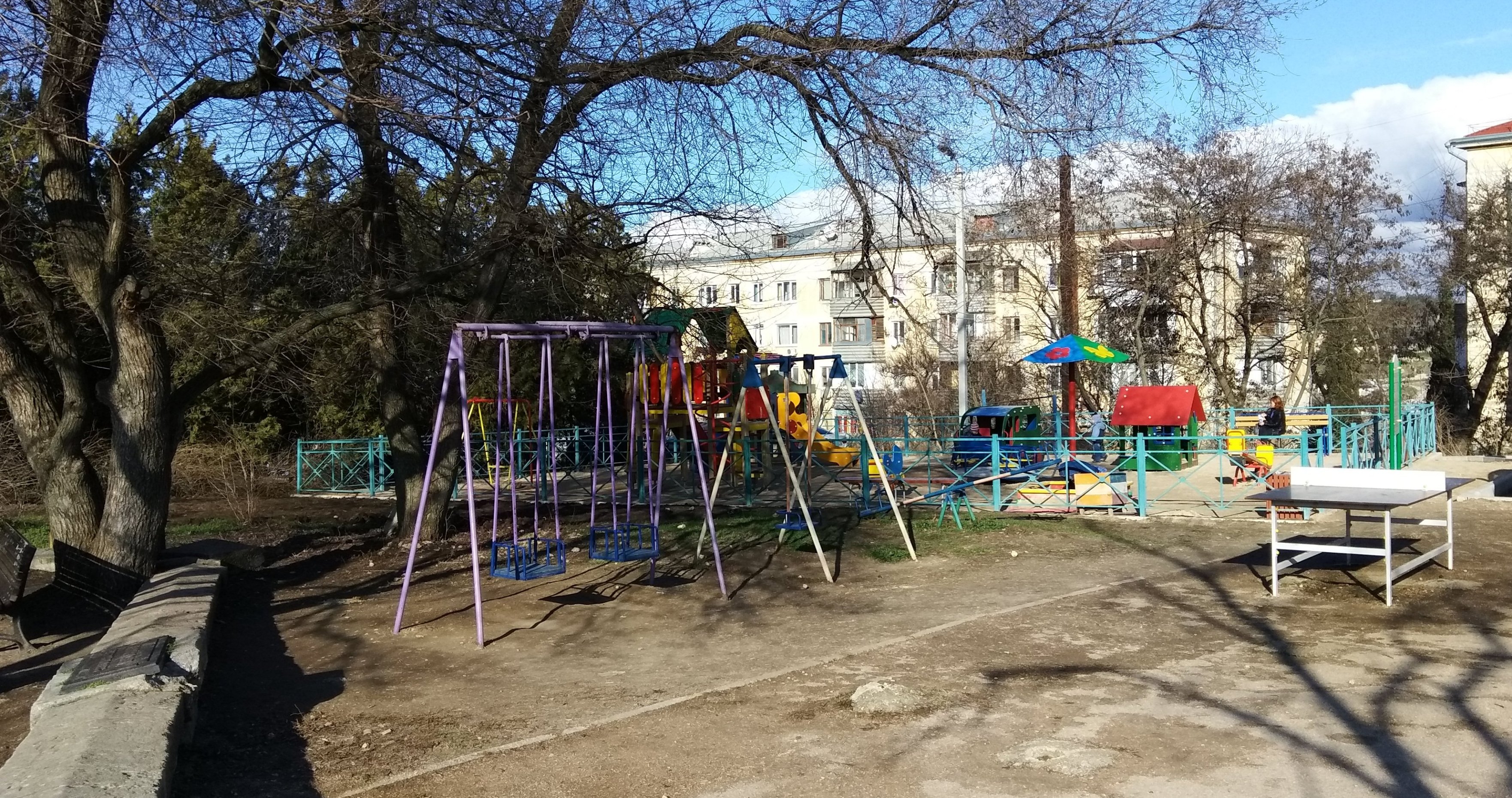 Севастополь детская. Парк Победы Севастополь детская площадка. Севастополь детская площадка ул. рабочая,26. Детский парк в камышах Севастополь. Севастополь детская площадка гнездо.