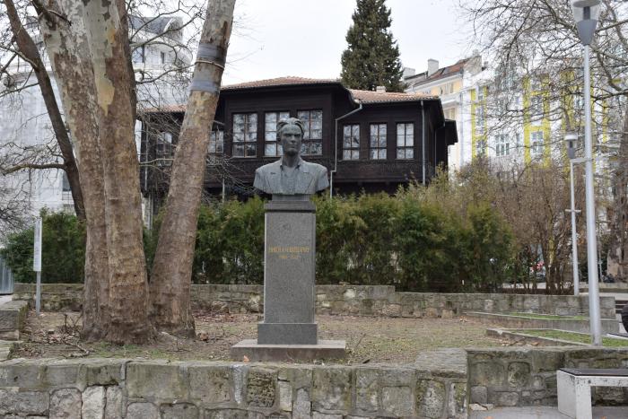 Nikola Vaptsarov Statue - Varna