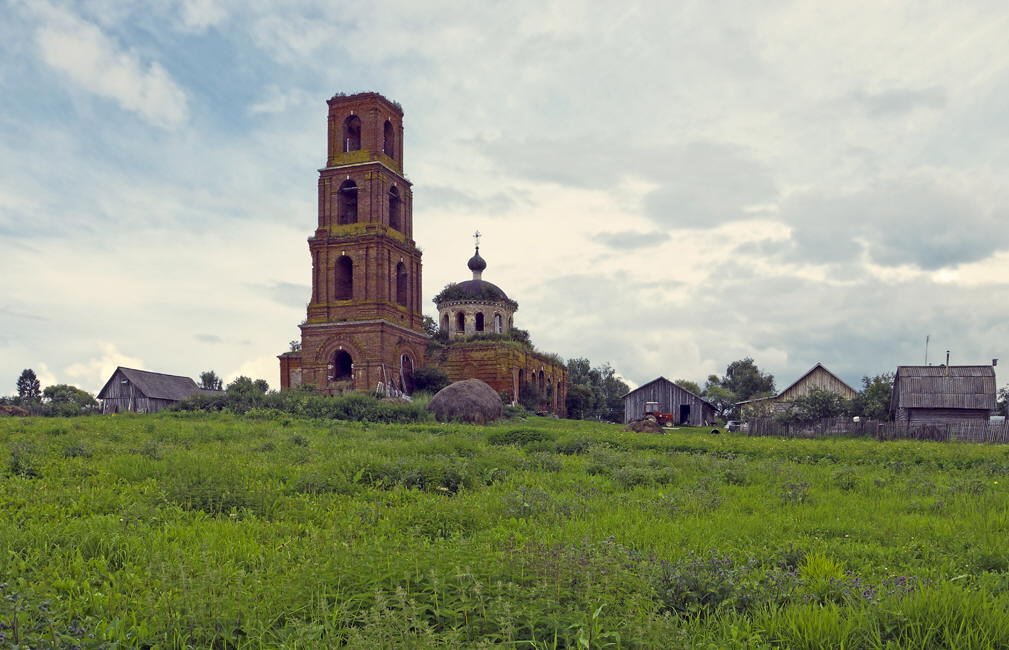 Село романово. Храм Иоанна Предтечи село Романово. Церковь Иоанна Предтечи Романово Тверская область. Романово Иоанна Предтече Тверская область. Романово Старицкий район.