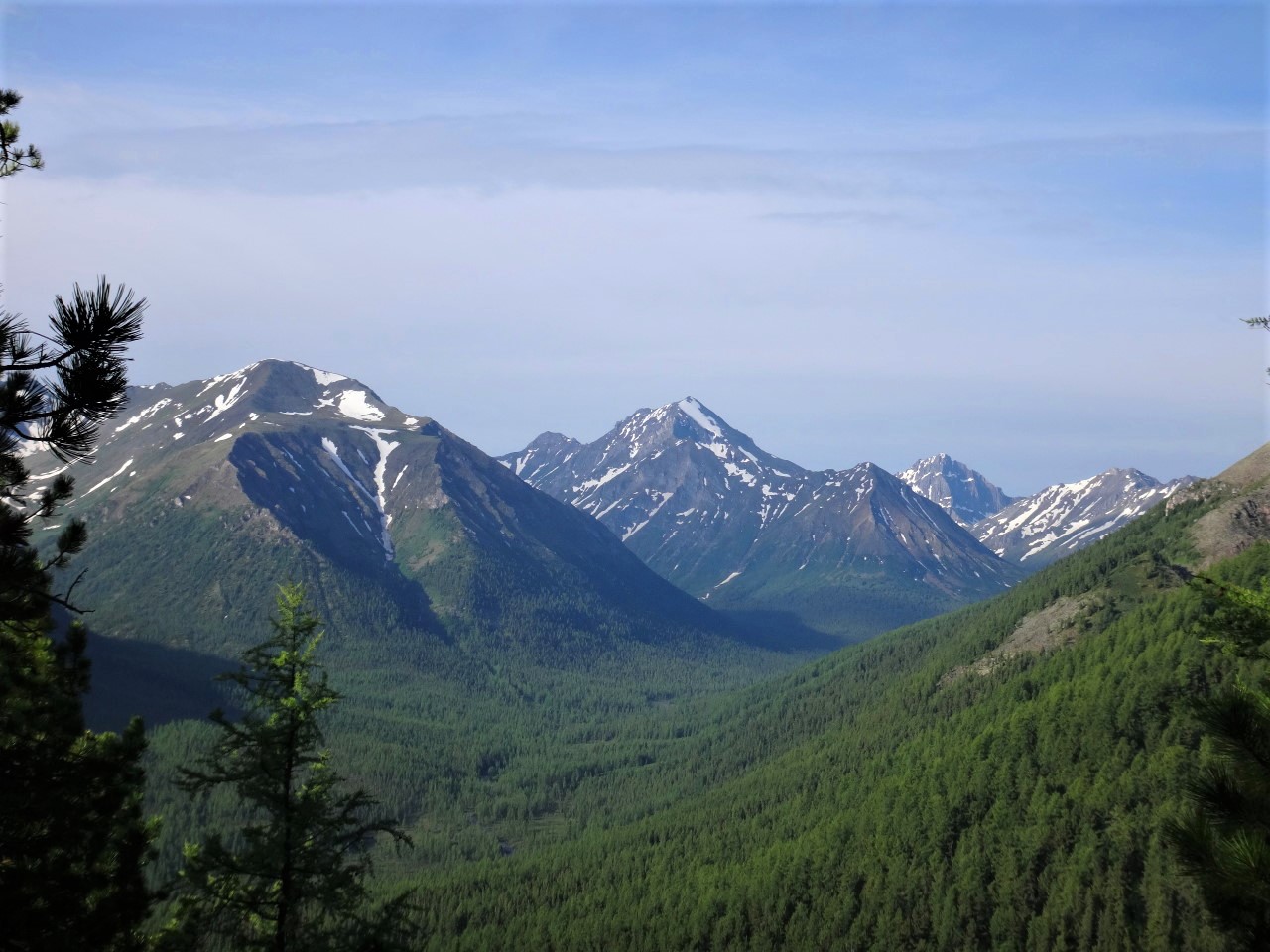 Баргузинский хребет. Пик Байкал гора.