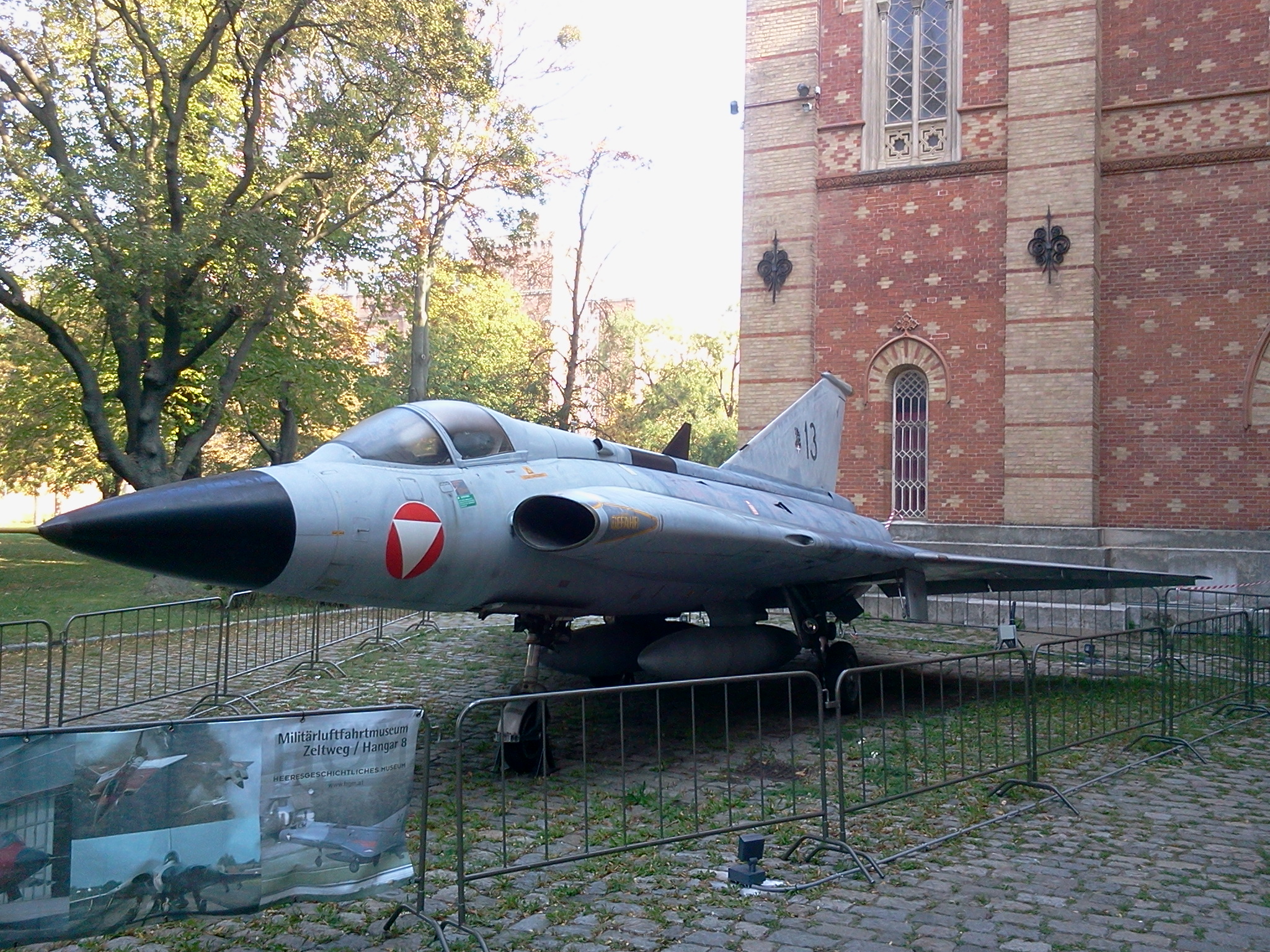 Saab J-35ÖE Draken - Vienna