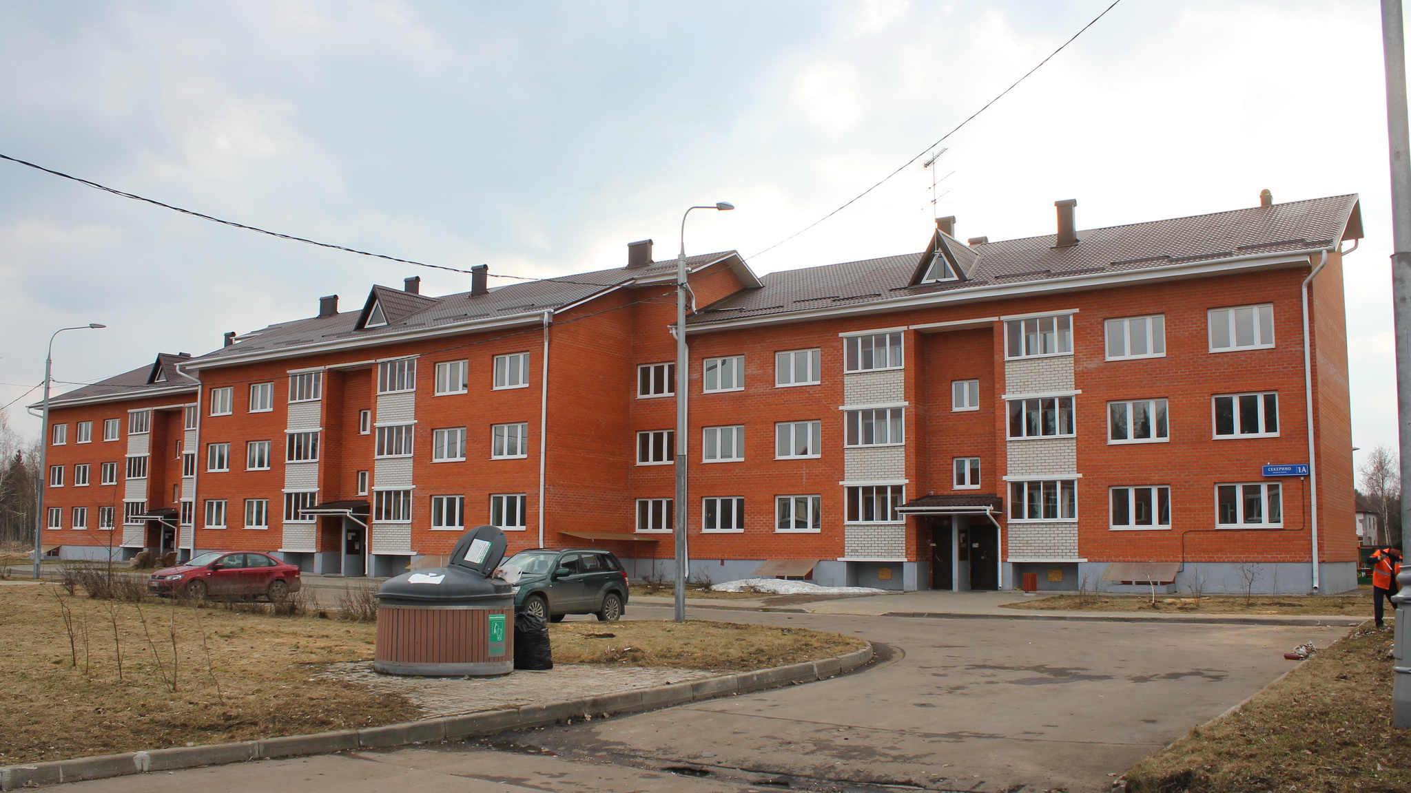 Здания поселка. Сенькино Секерино дом 1. Медведево(Сенькино-Секерино). Поселок Секерино. Поселок Секерино в Москве.