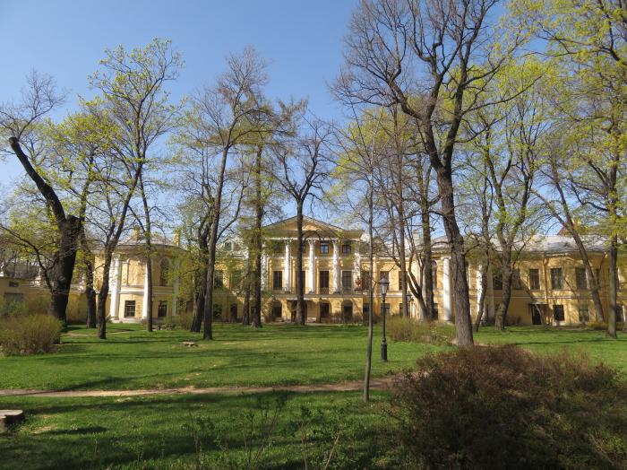 Бобринский дворец в санкт петербурге. Дворец Бобринского в Санкт-Петербурге. Сад дворца Бобринских в Санкт-Петербурге. Парка дворца Бобринских Питер. Особняк Бобринских в Петербурге.