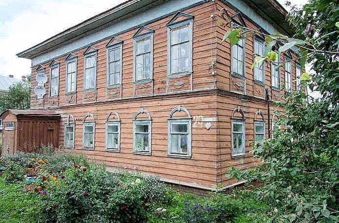 Недвижимость тотьма. Дом купца Белова Тотьма. Дом купца Холодилова в Тотьме. Тотьма ул Ленина. Тотьма ул Ленина 27.