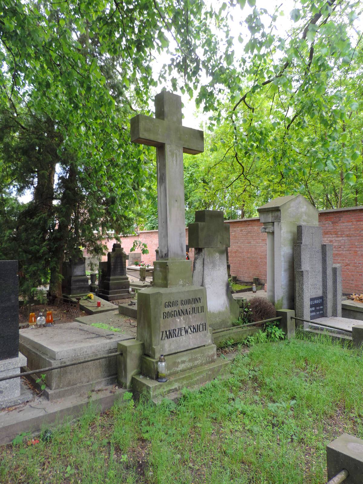 The grave of Zakrzewski family - Warsaw