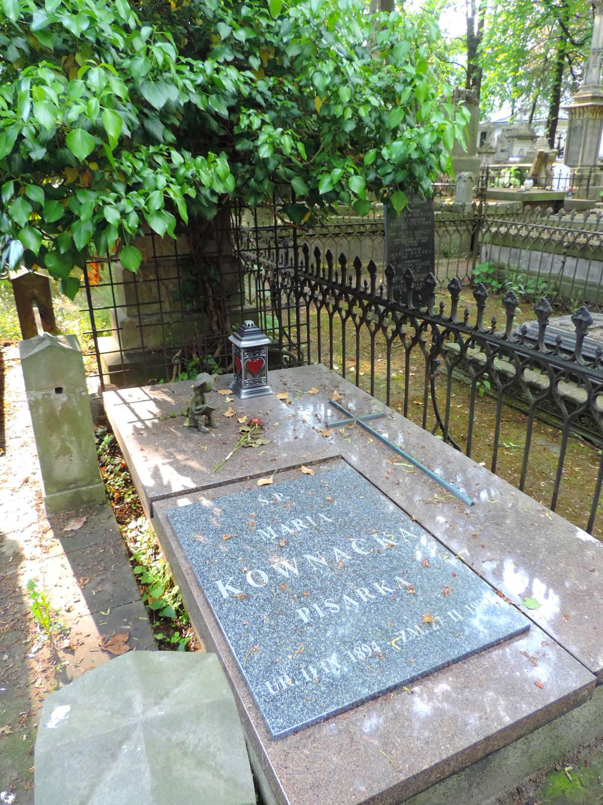 The grave of Maria Kownacka - Warsaw