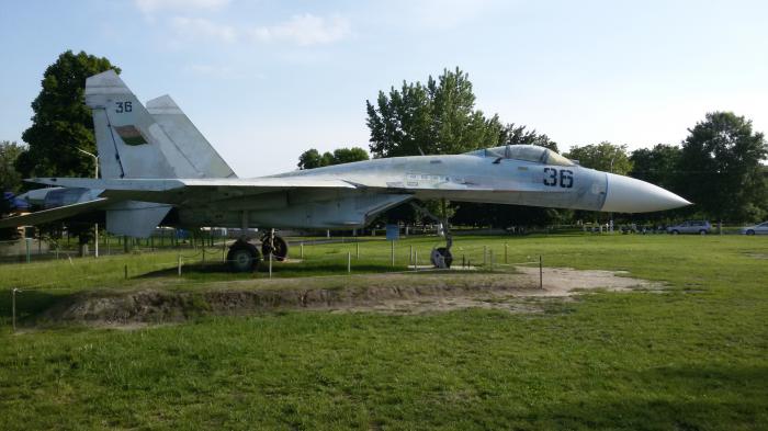 П 27. Город Пинск парк военную технику. Фото б п Пинский.