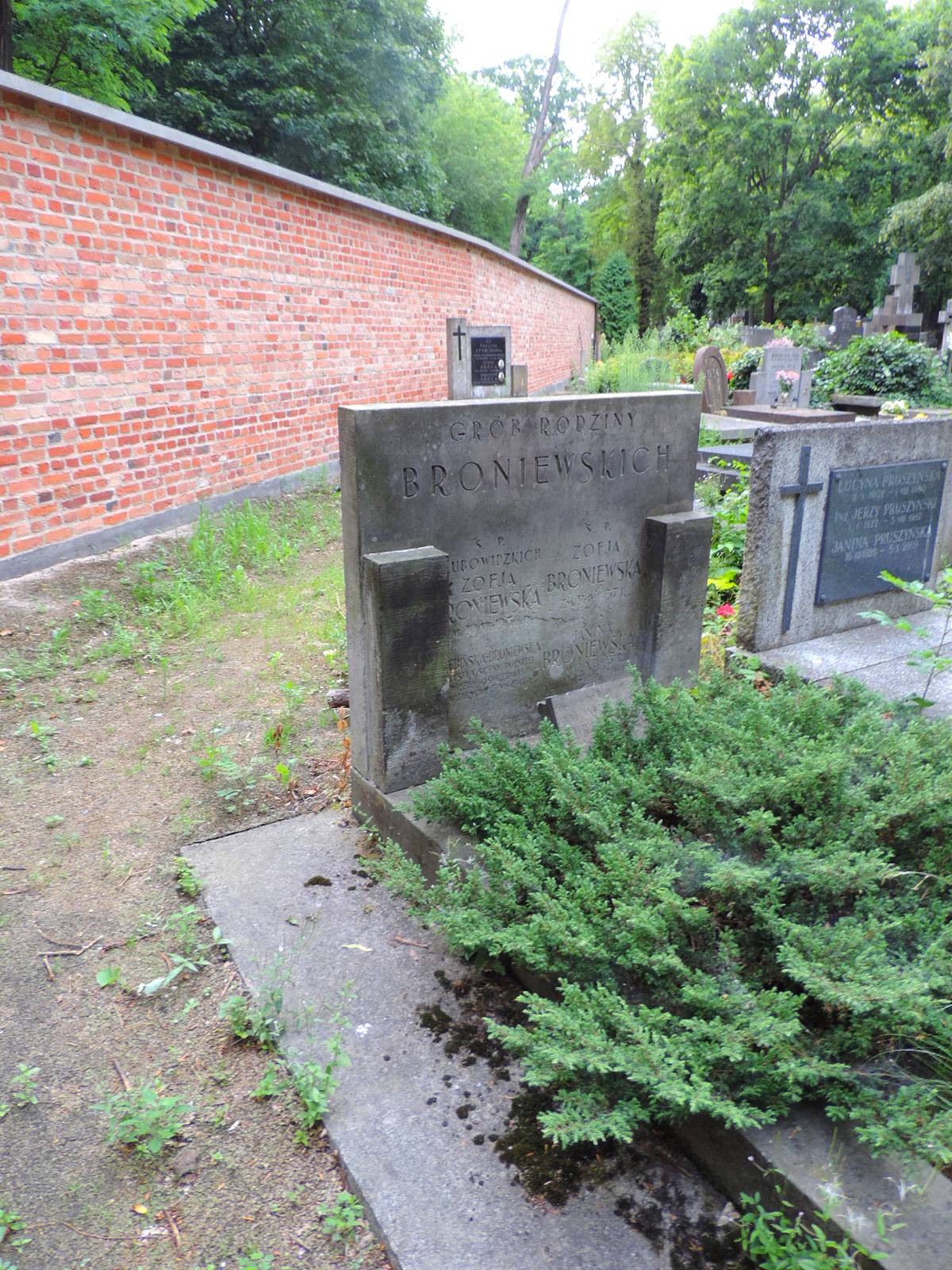 The grave of Maria Zarębińska-Broniewska - Warsaw