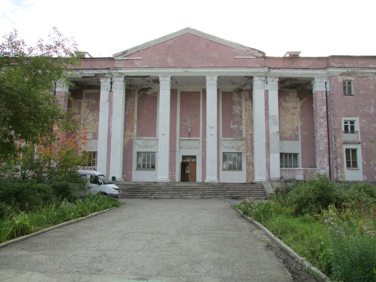 Погода гремячинск пермский край. ДК Гремячинск Пермский край. Дворец культуры Гремячинск. Гремячинск Пермский край дворец культуры. ДК город Гремячинск.