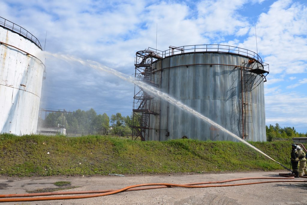 Резервуар для котельной. Бак-аккумулятор горячей воды (багв). Резервуар рвс 20000. Коррозия днища нефтяных резервуаров. Резервуары котельных.