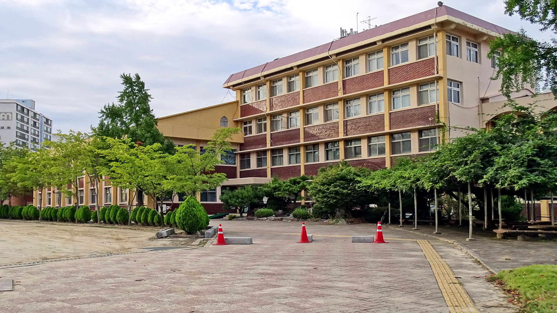 Honam Theological University - Gwangju