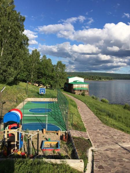 Павловку граница. Павловка Уфа. Павловка водохранилище база. Горный воздух Павловка. Турбаза горный воздух Павловка.