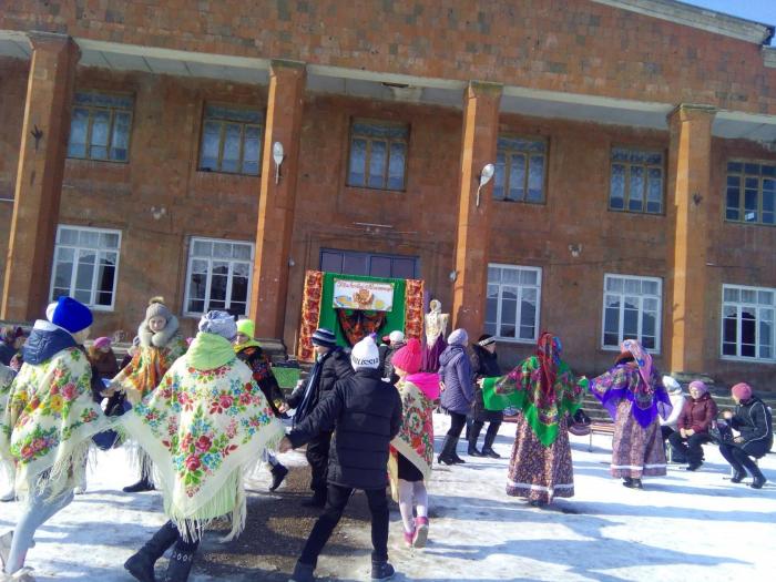 Погода ст новолокинская. Дом культуры Новолокинская. Дом культуры станица Новолокинская. Краснодарский край станица Новолокинская ДК. Новолокинская школа.