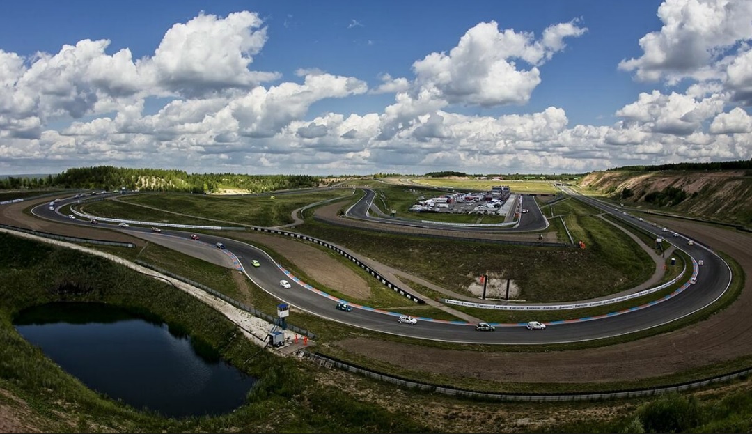 Racing circuit 