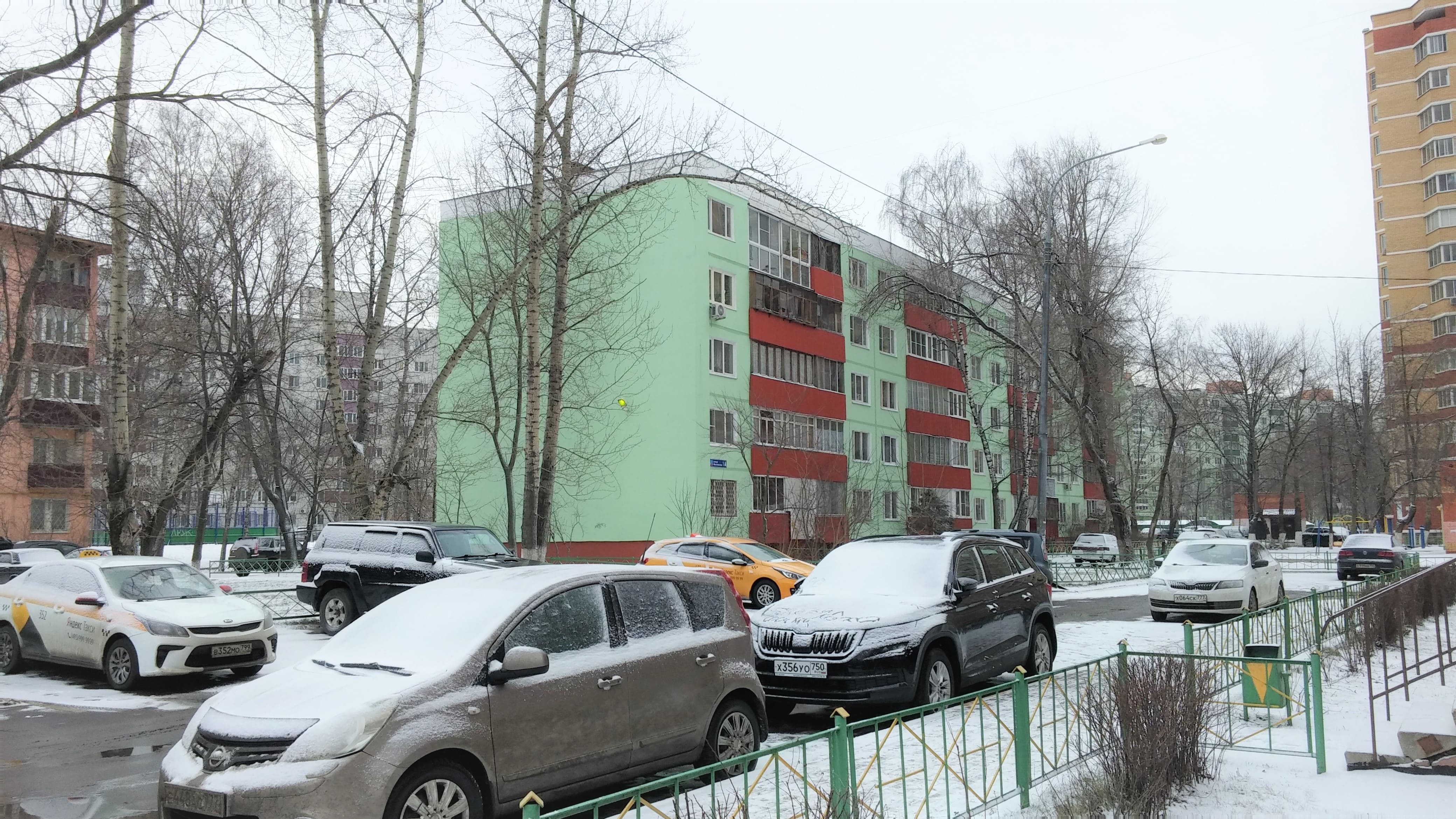 московская 3а люберцы. у палыча люберцы. красноармейская улица люберцы. московская 3а люберцы. люберцы пятиэтажный дом осень.