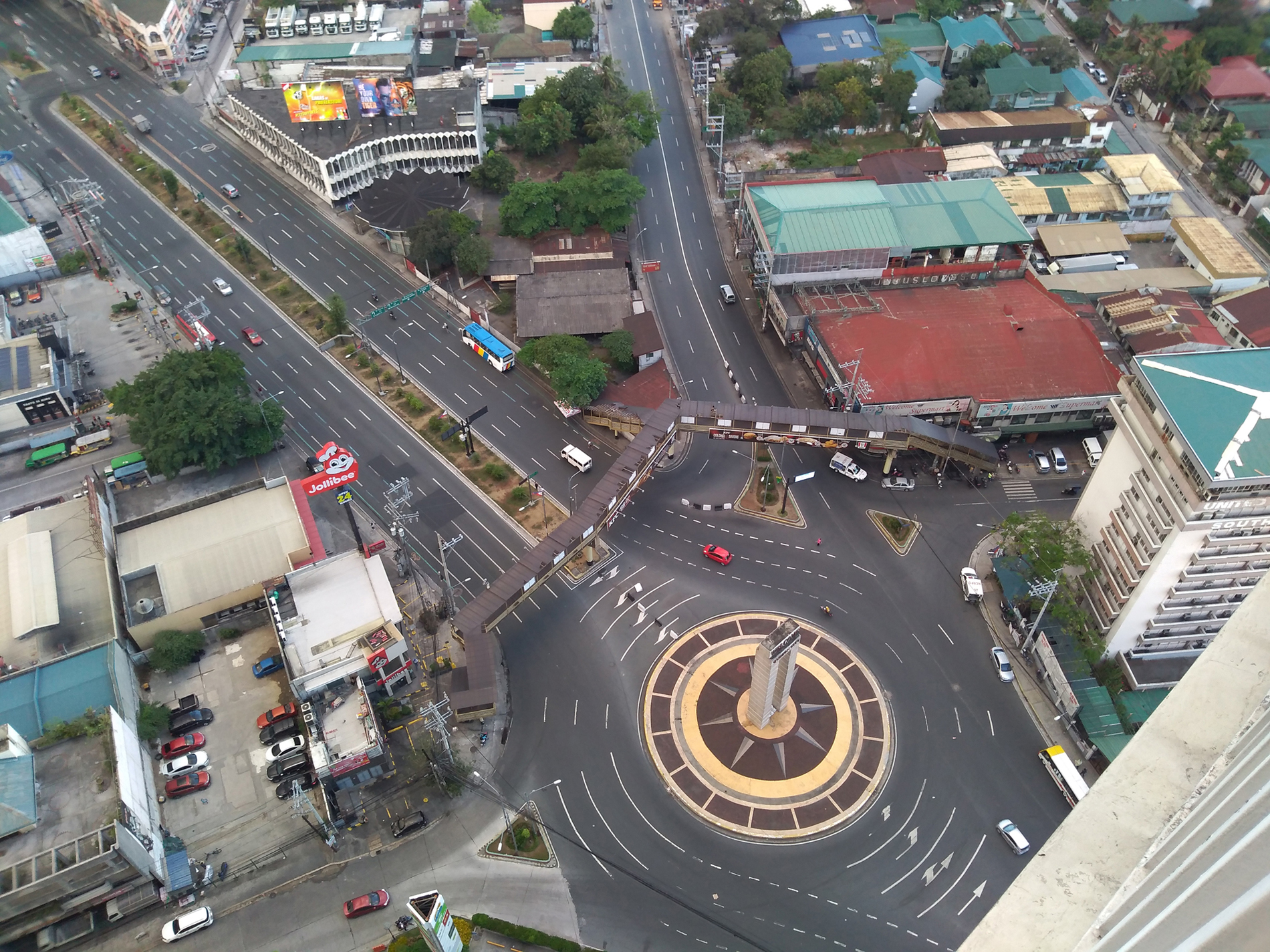 Welcome Rotonda - Quezon City