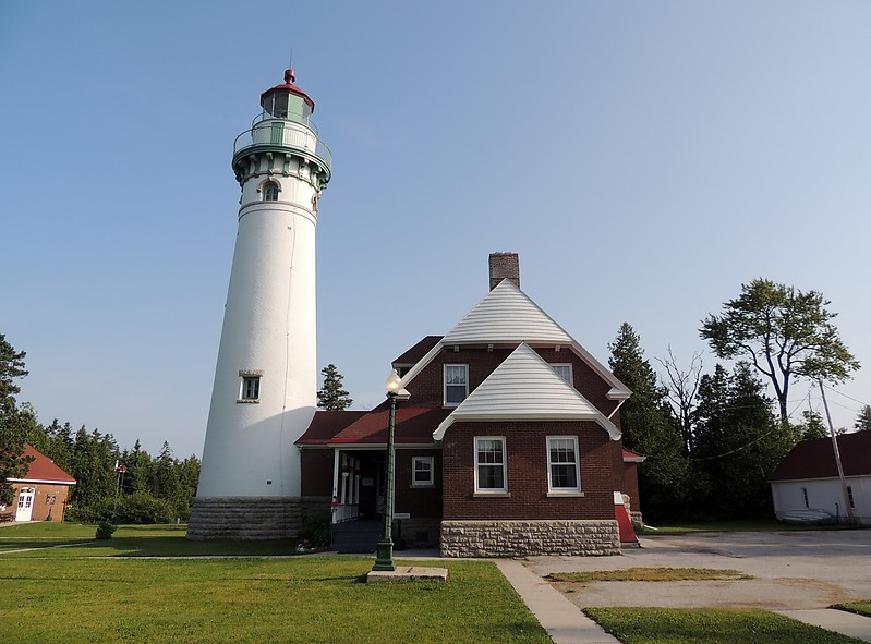 Seul Choix Lighthouse Complex