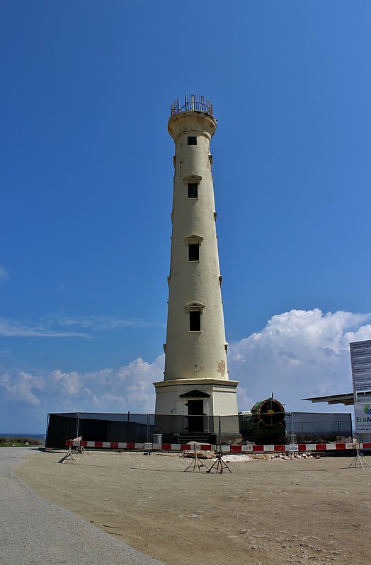 Faro California, Aruba