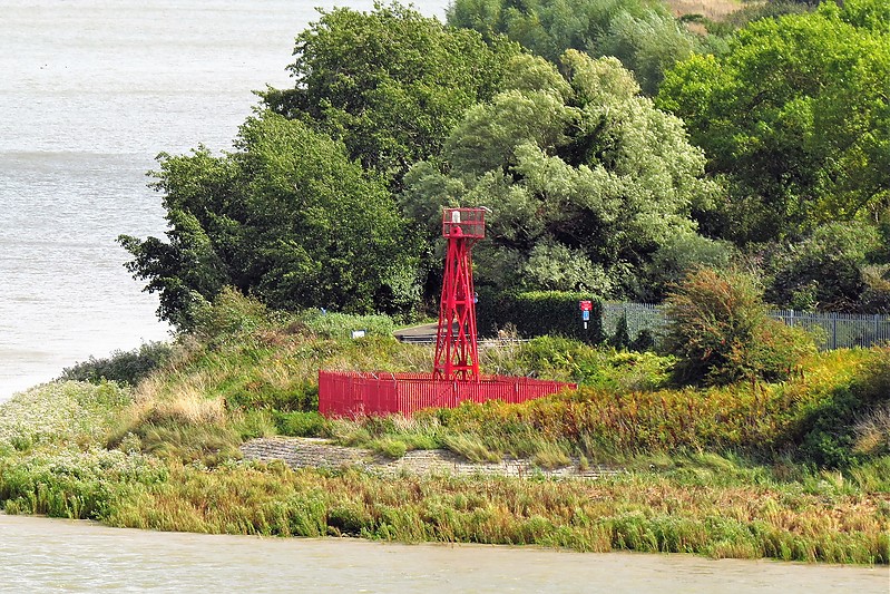 Margaret Ness light - London