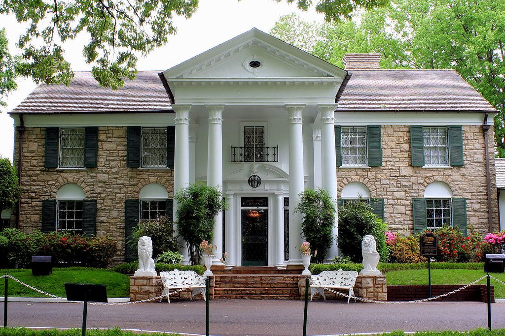 Graceland Mansion - Memphis, Tennessee