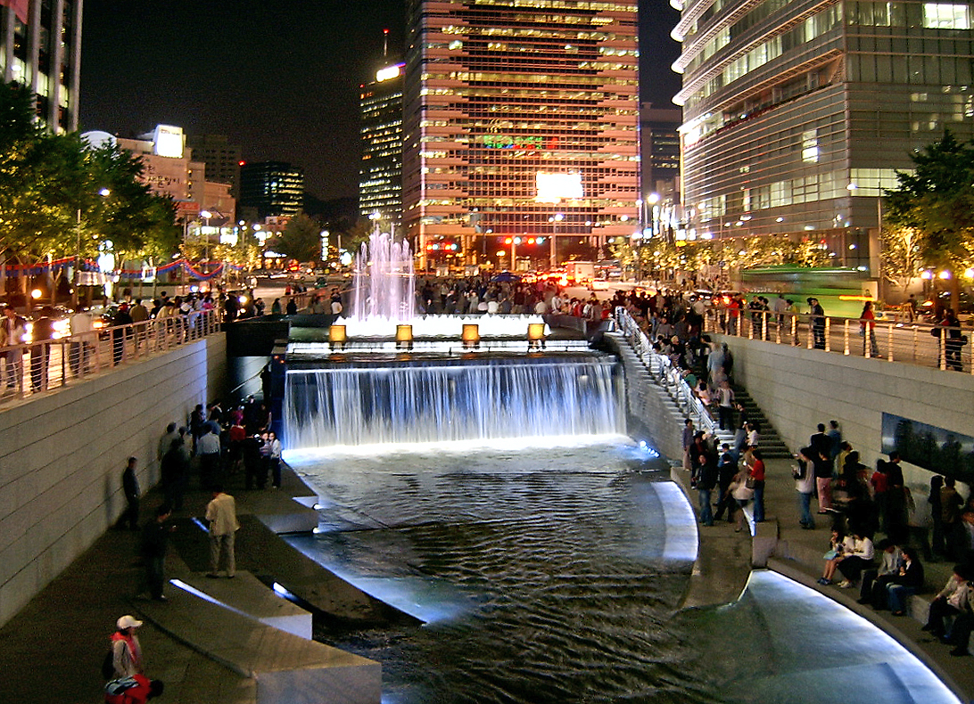 Cheonggyecheon Plaza - Seoul