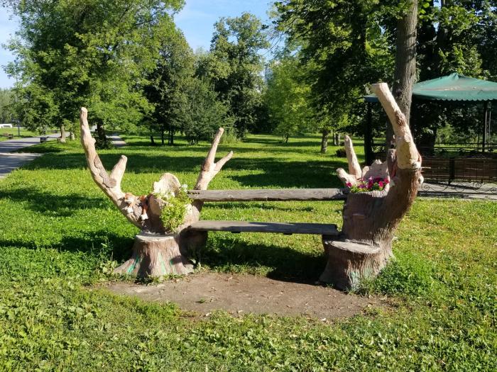 Лето парк долгопрудный. Парк на молодежной в Долгопрудном. Долгопрудный парк на молодежной фото. Молодежная 14 Долгопрудный парк. Страна гномов Долгопрудный парк на молодежной пикник.