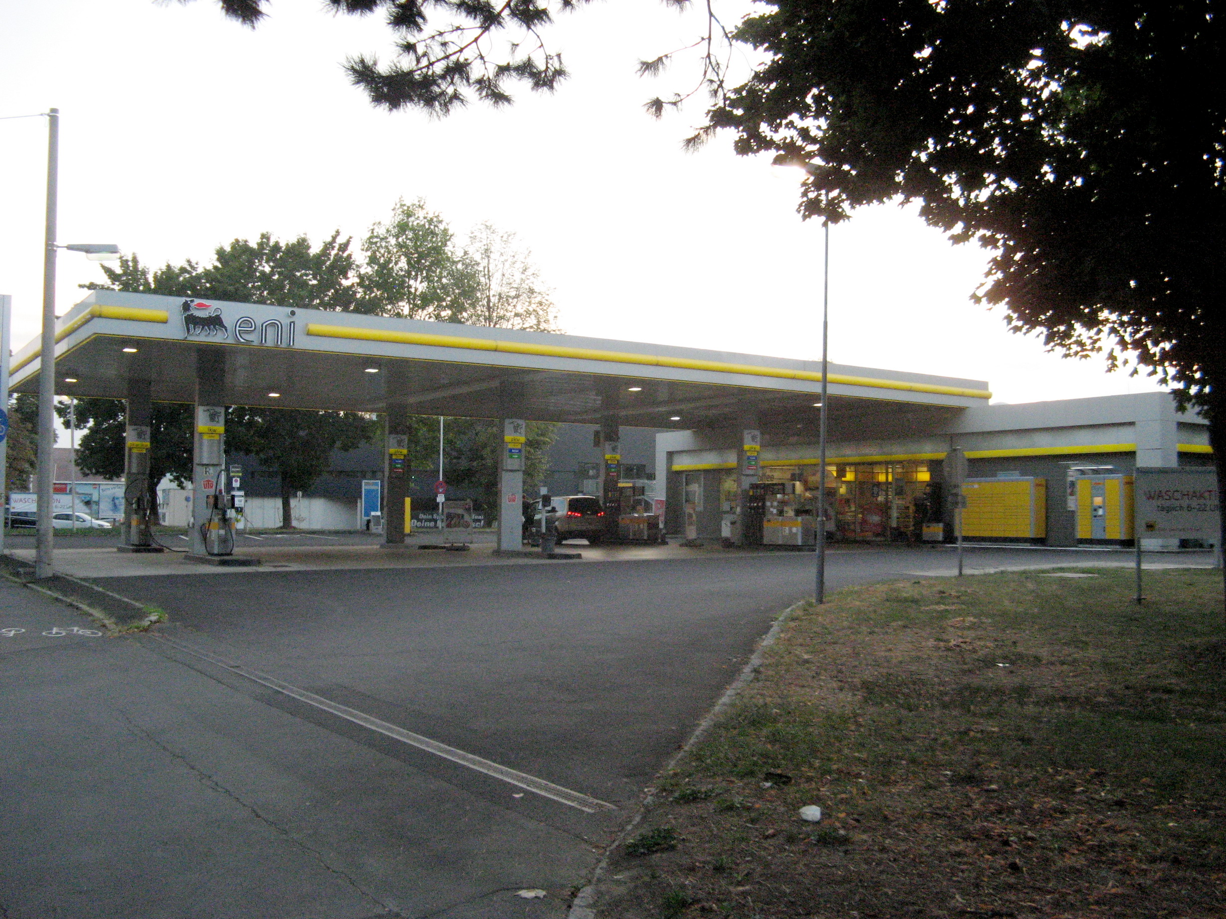 Eni petrol/ gas station - Linz | petrol / gas station