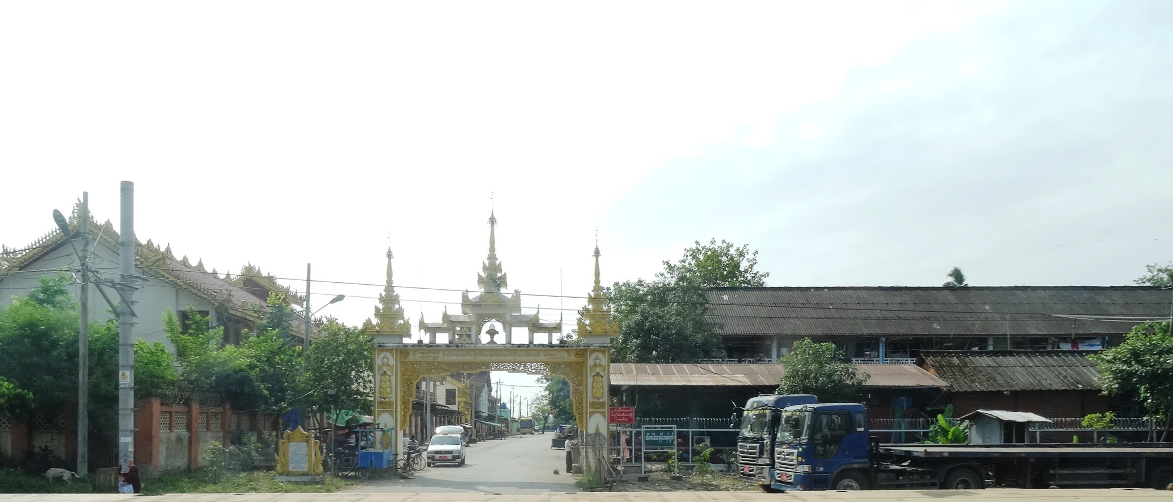 Western Arch Entrance - Yangon | memorial arch