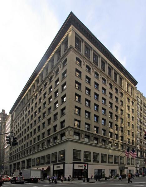 Lord and Taylor Building 424-434 Fifth Avenue
