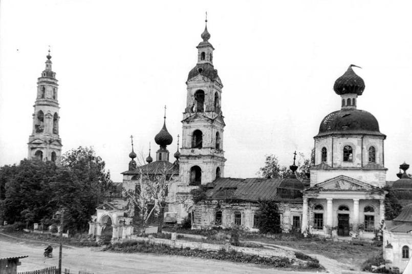 Порздни. Порздни Лухский район Ивановская область. Церковные ворота белые Ярославская. Церковные ворота белые Костромской область.