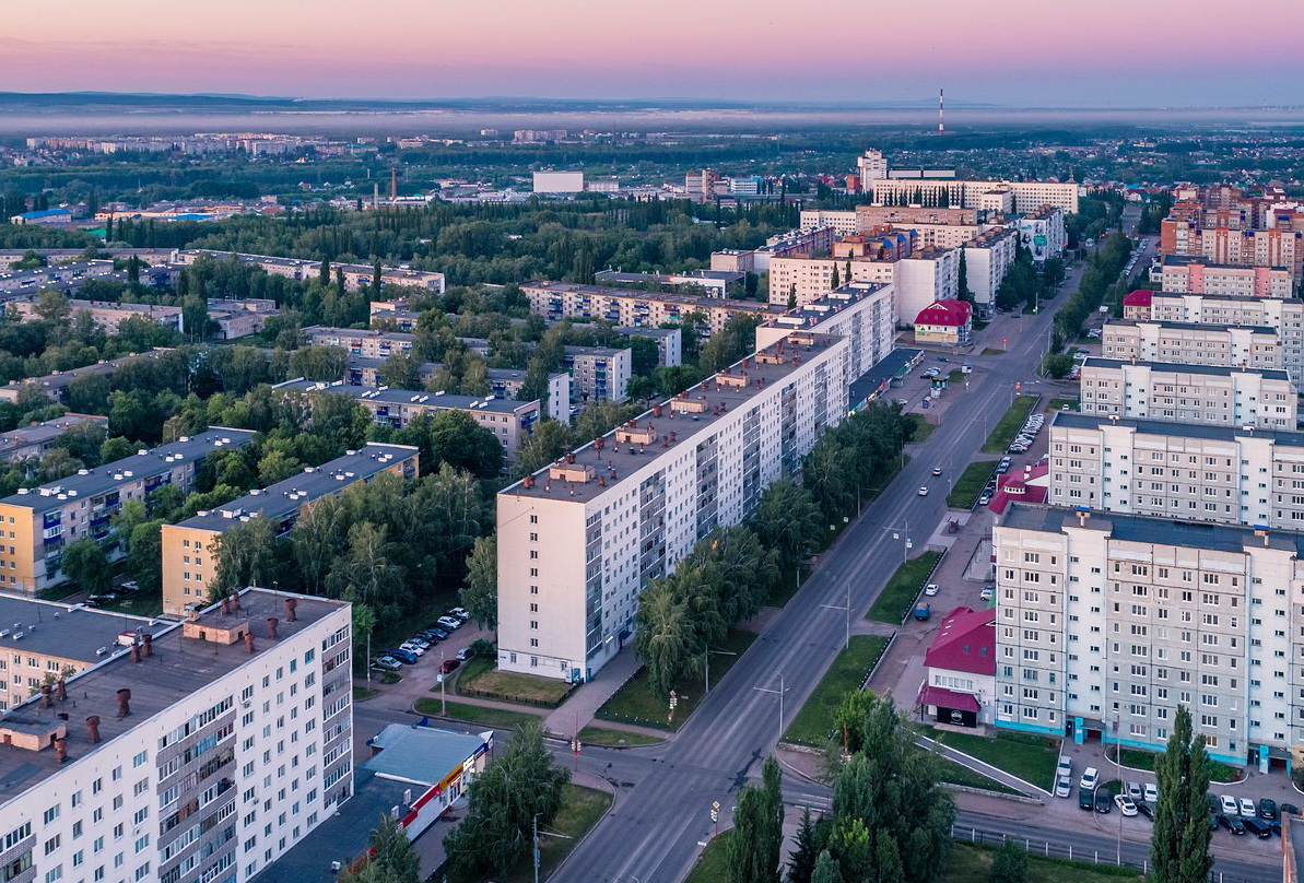 Смотрящий города стерлитамак. Коммунистическая 61 Стерлитамак. Коммунистическая 9 Стерлитамак. Стерлитамак город. Стерлитамак фото.