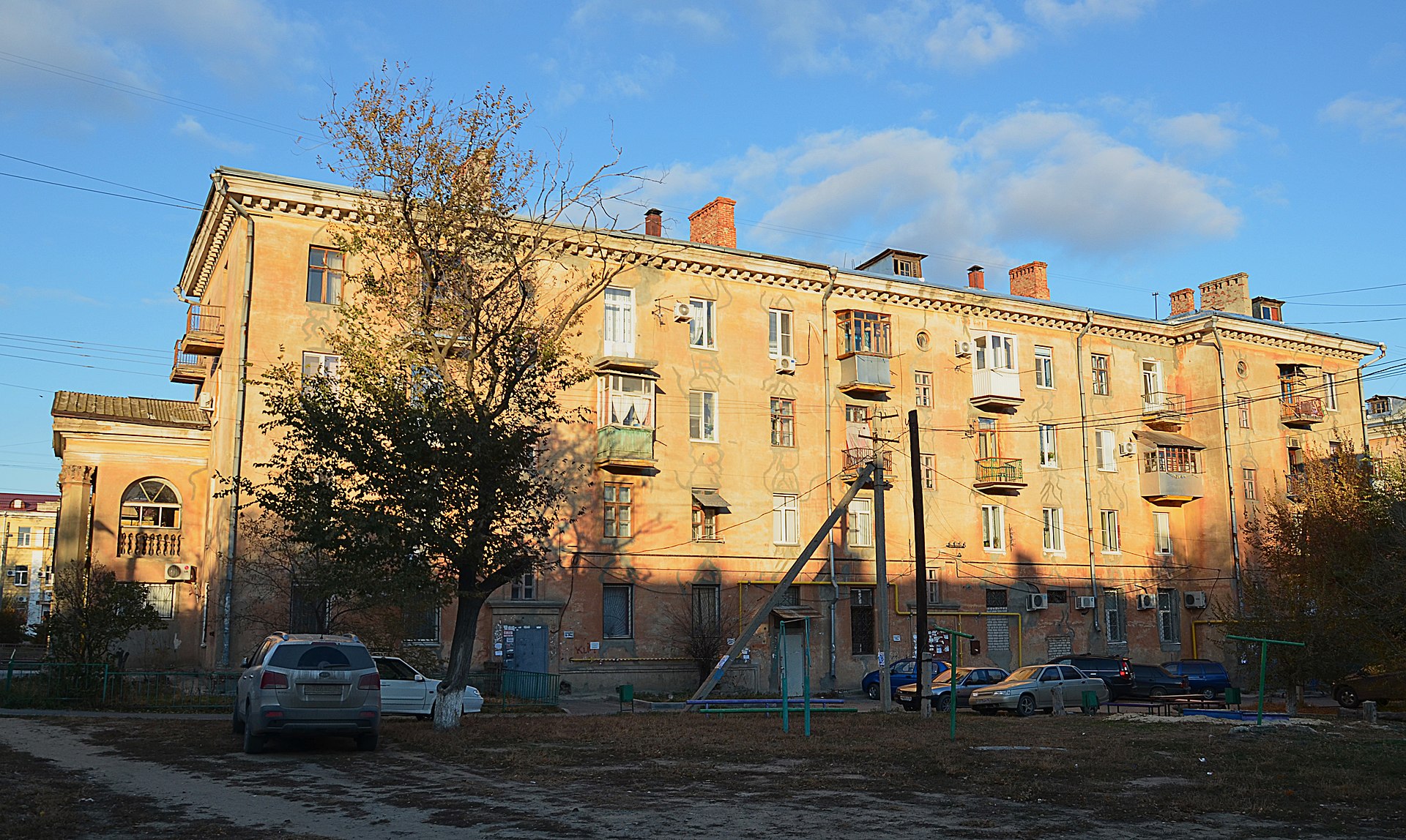 Дом металлургов фото. Проспект Металлургов Волгоград 7. Проспект Металлургов 10 Волгоград. Проспект Металлургов 26 Волгоград. Улица Металлургов Волгоград.